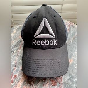 REEBOK FITTED CAP